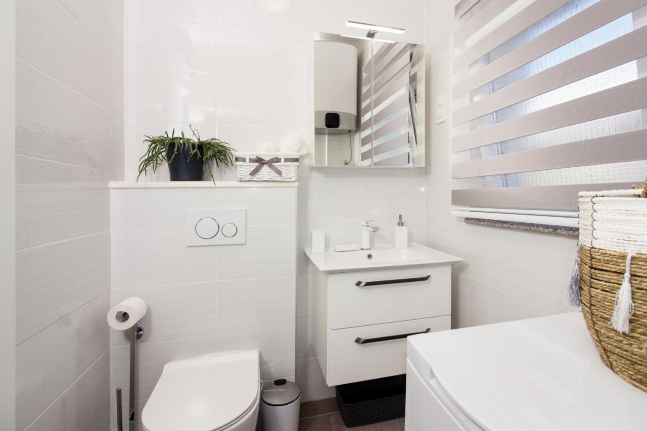 Utopia Apartments สปลิท ภายนอก รูปภาพ