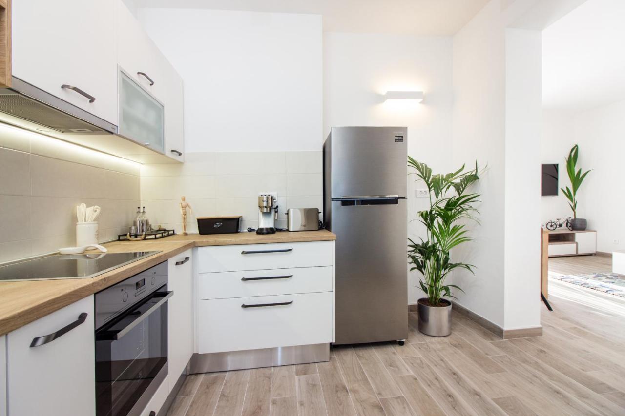 Utopia Apartments สปลิท ภายนอก รูปภาพ