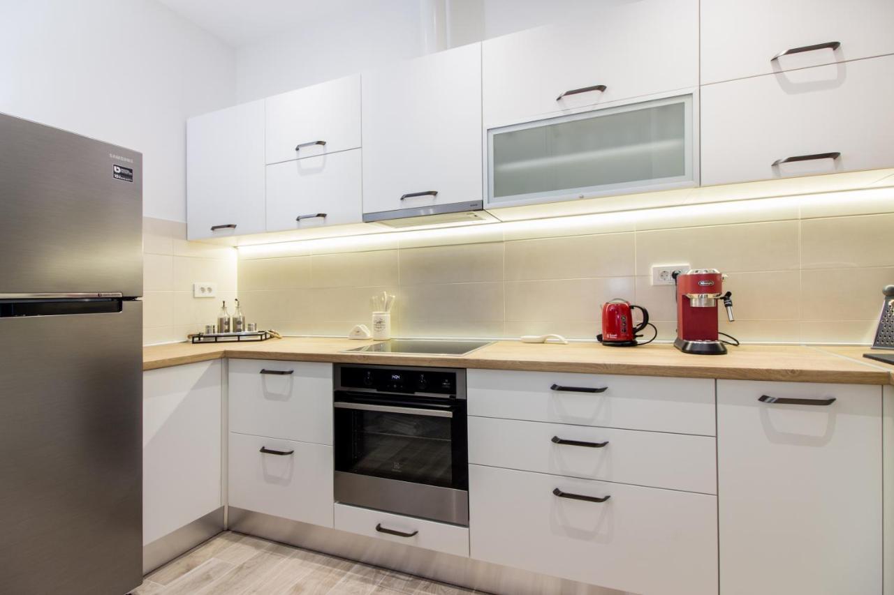 Utopia Apartments สปลิท ภายนอก รูปภาพ