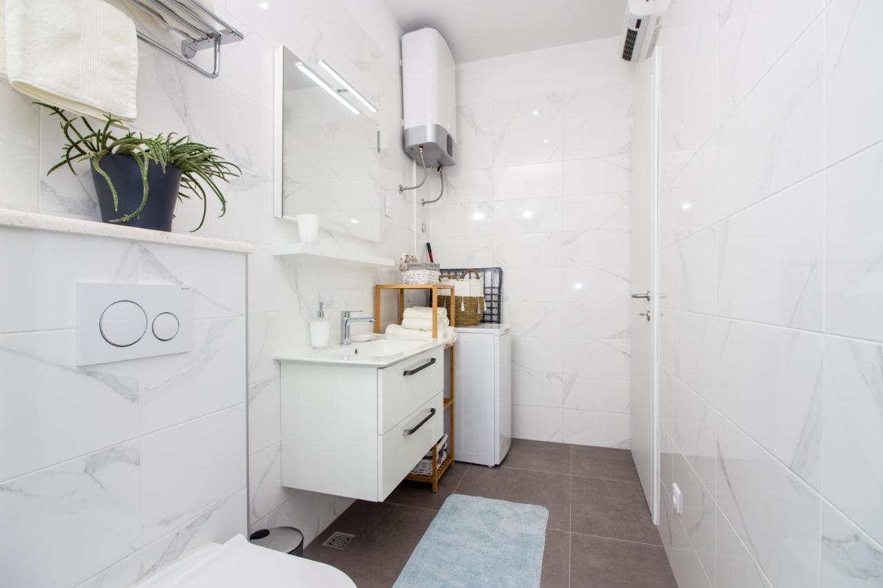 Utopia Apartments สปลิท ภายนอก รูปภาพ